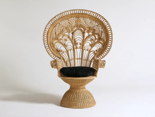 Rattanowy fotel paw beżowy z czarną poduszką, 80 x 65 x 115 cm