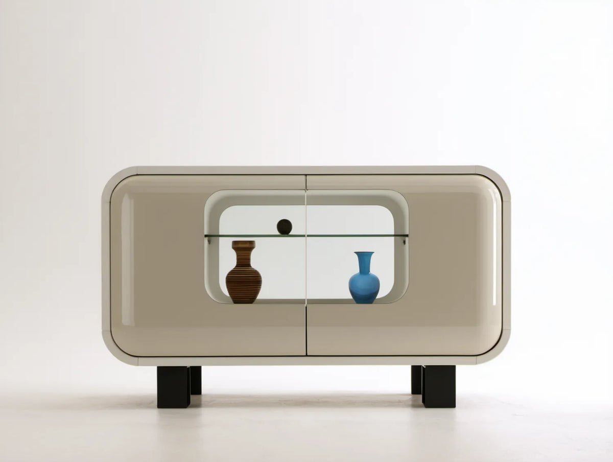 Beżowy kredens MDF ze szklaną wnęką ekspozycyjną 160 x 45 x 85 cm